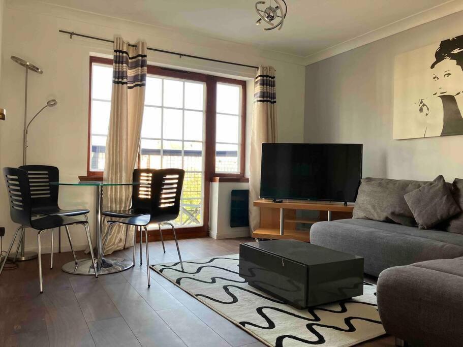 My Waterfront Apartment, Views Over Water Of Leith エディンバラ エクステリア 写真